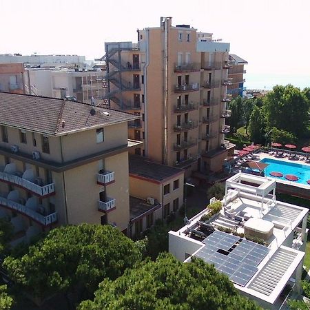 Hotel Sofia Лидо-ди-Езоло Экстерьер фото