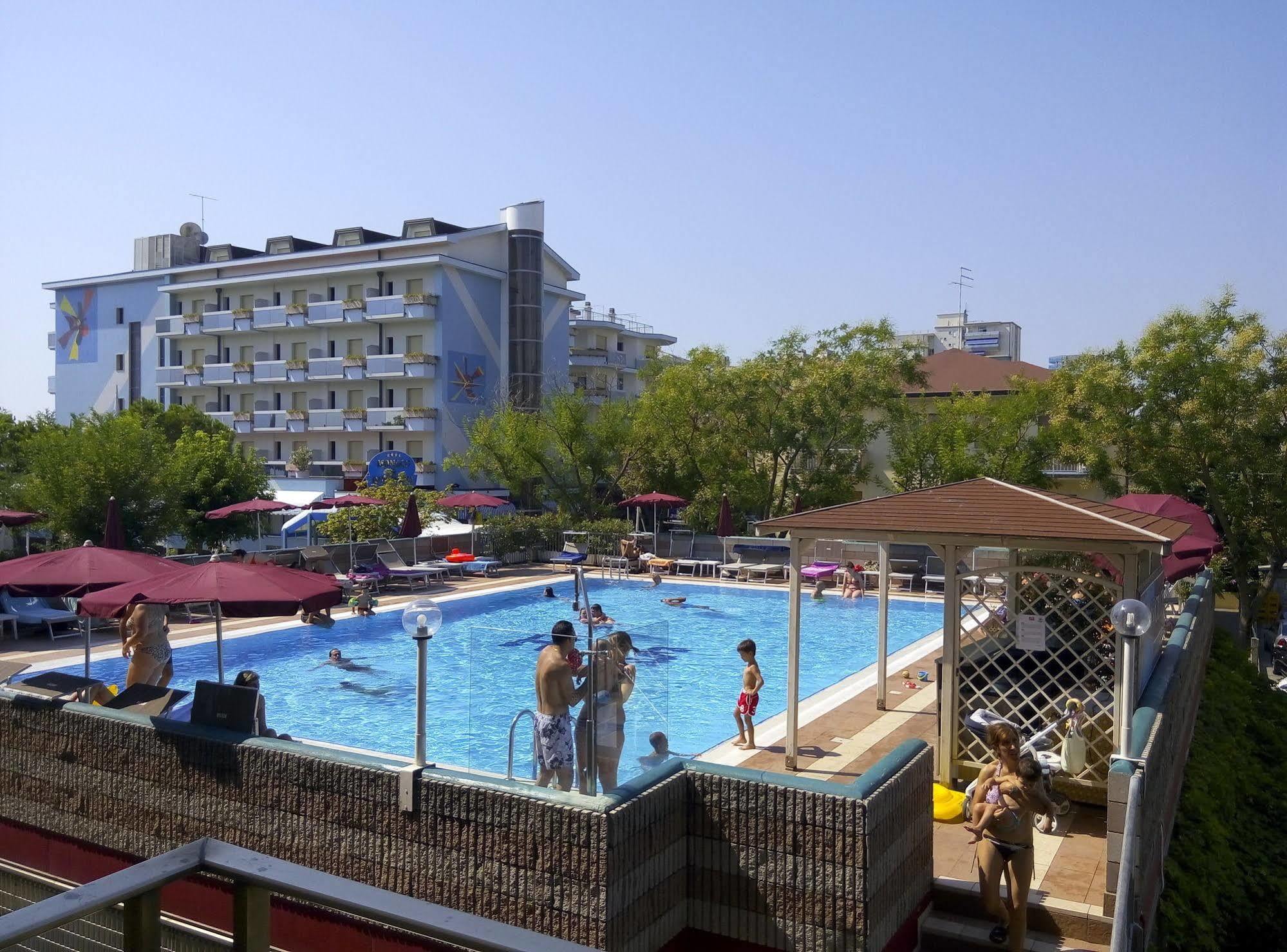 Hotel Sofia Лидо-ди-Езоло Экстерьер фото